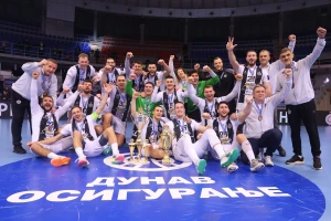 Partizan AdmiralBet osvojio dva trofeja pred derbi: "Dođite, Grobari, trebate nam"